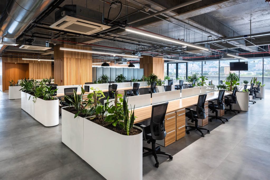 Asesoría profesional para proyectos corporativos de diseño y mobiliario de oficina